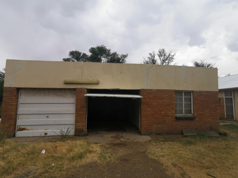 4 Bedroom Property for Sale in Glen Free State